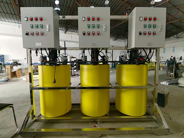 Industrial circulating water dosing equipment