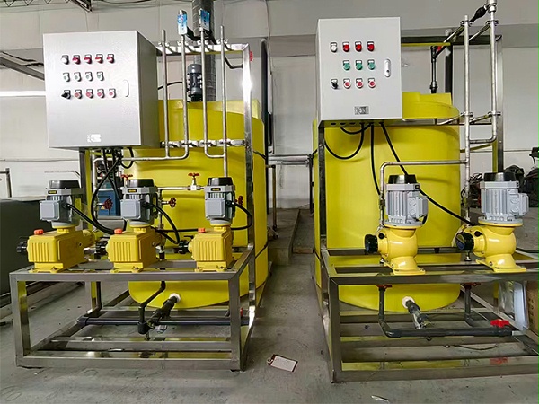 Industrial circulating water dosing equipment