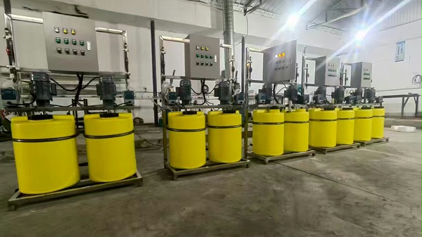Industrial circulating water dosing equipment